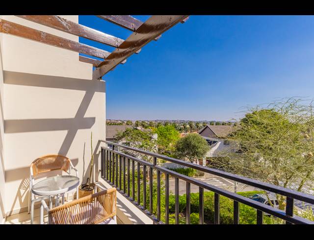 2 BEDROOM APARTMENT FOR SALE IN DAINFERN